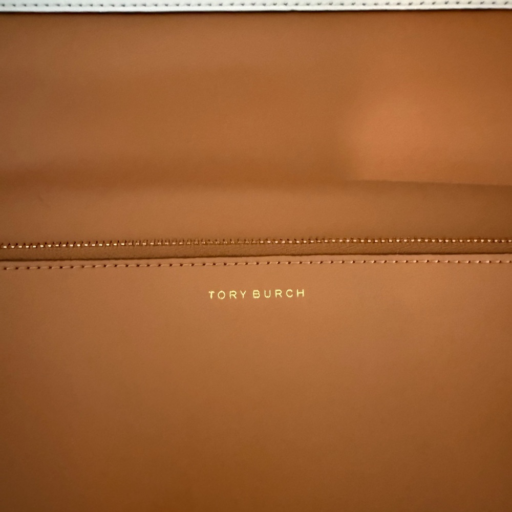 Tory Burch Ivory Leather Clutch - Picture 6 of 7